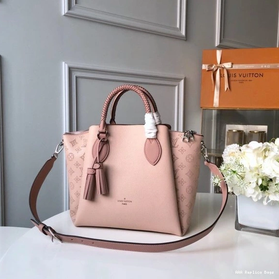 Aaa replica bags Bag Haumea Vuitton Louis 0802